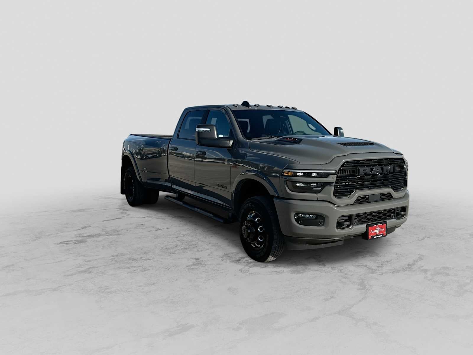 2027 RAM 3500 RAM 3500 LARAMIE CREW CAB 4X4 8' BOX