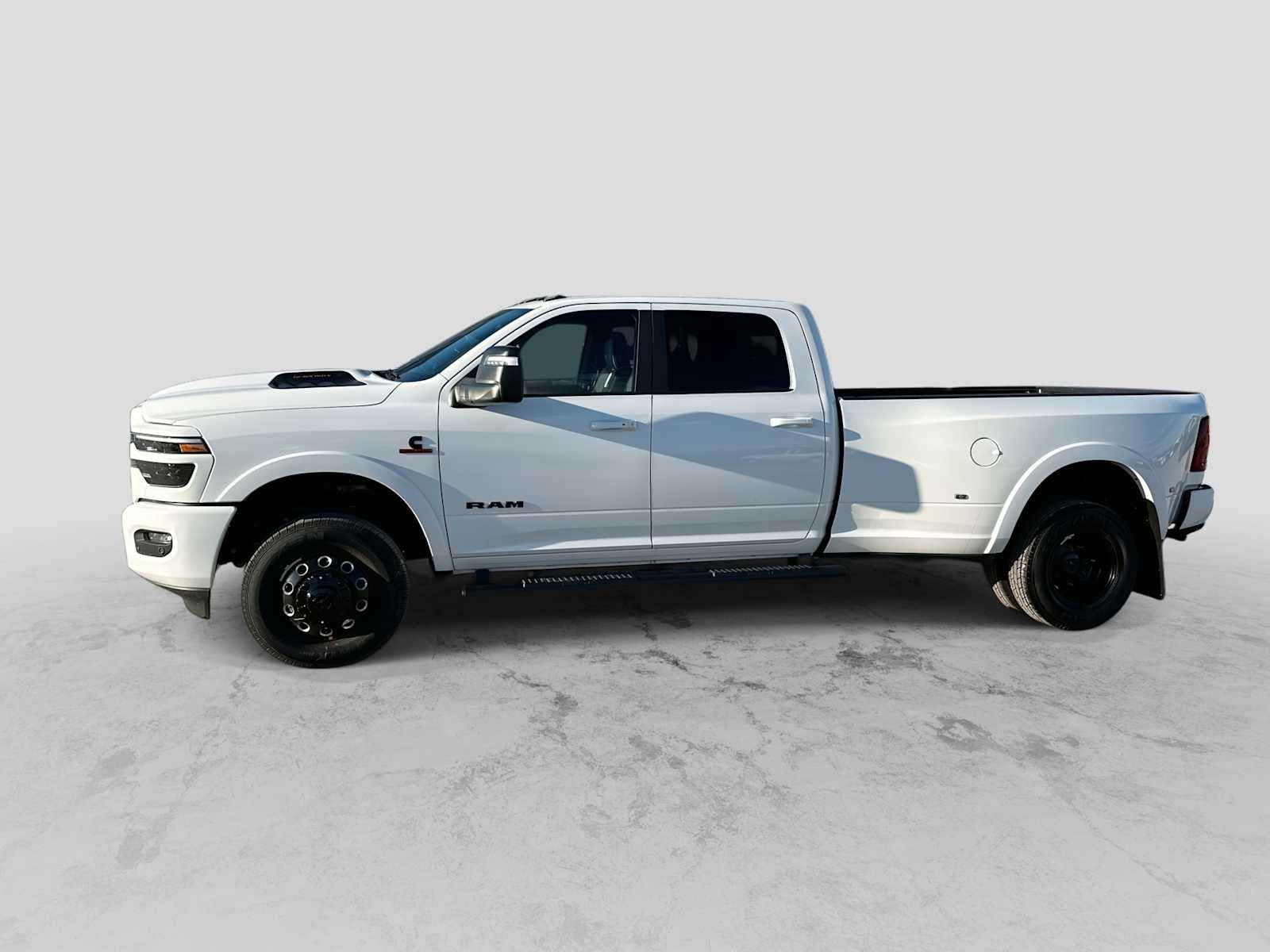 2027 RAM 3500 RAM 3500 LARAMIE CREW CAB 4X4 8' BOX
