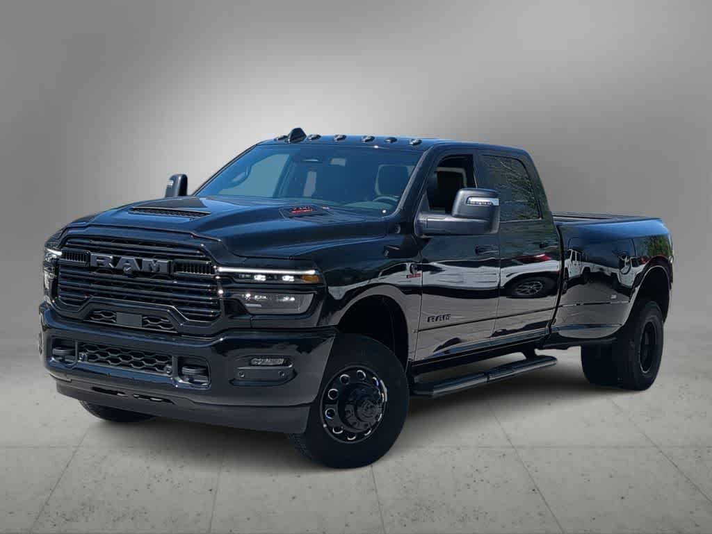 2026 RAM 3500 RAM 3500 LARAMIE CREW CAB 4X4 8' BOX