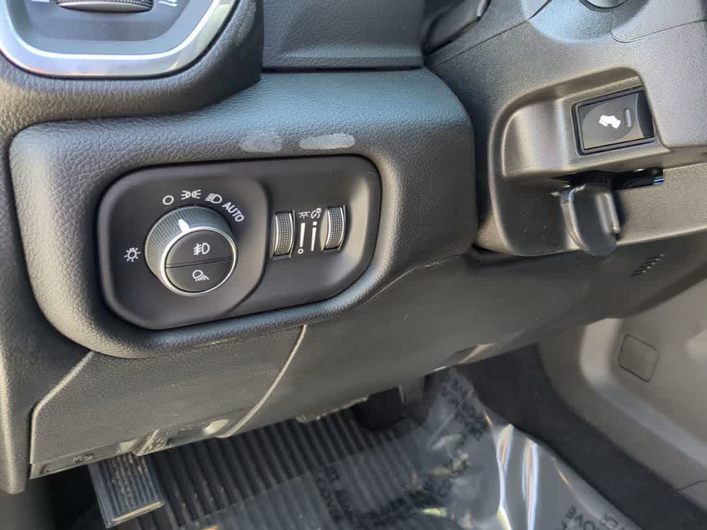 2026 RAM 3500 RAM 3500 LARAMIE CREW CAB 4X4 8' BOX