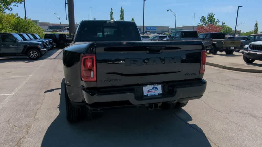2026 RAM 3500 RAM 3500 LARAMIE CREW CAB 4X4 8' BOX