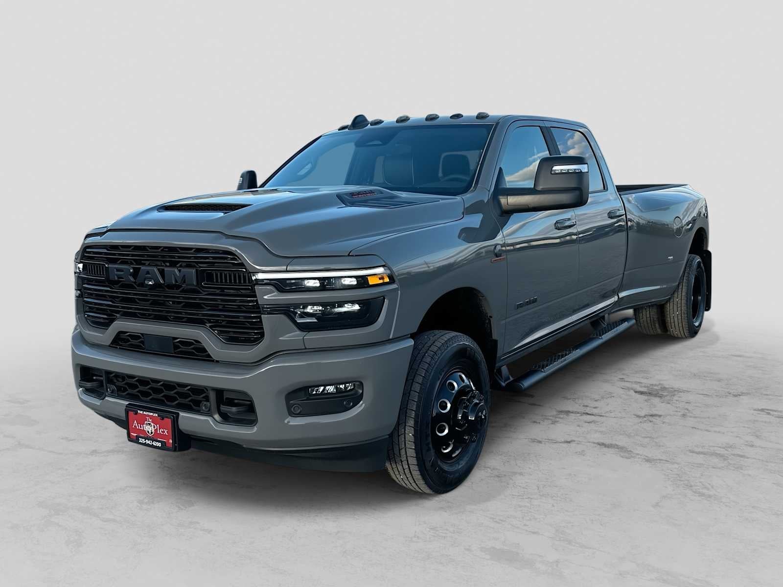 2026 RAM 3500 RAM 3500 LARAMIE CREW CAB 4X4 8' BOX
