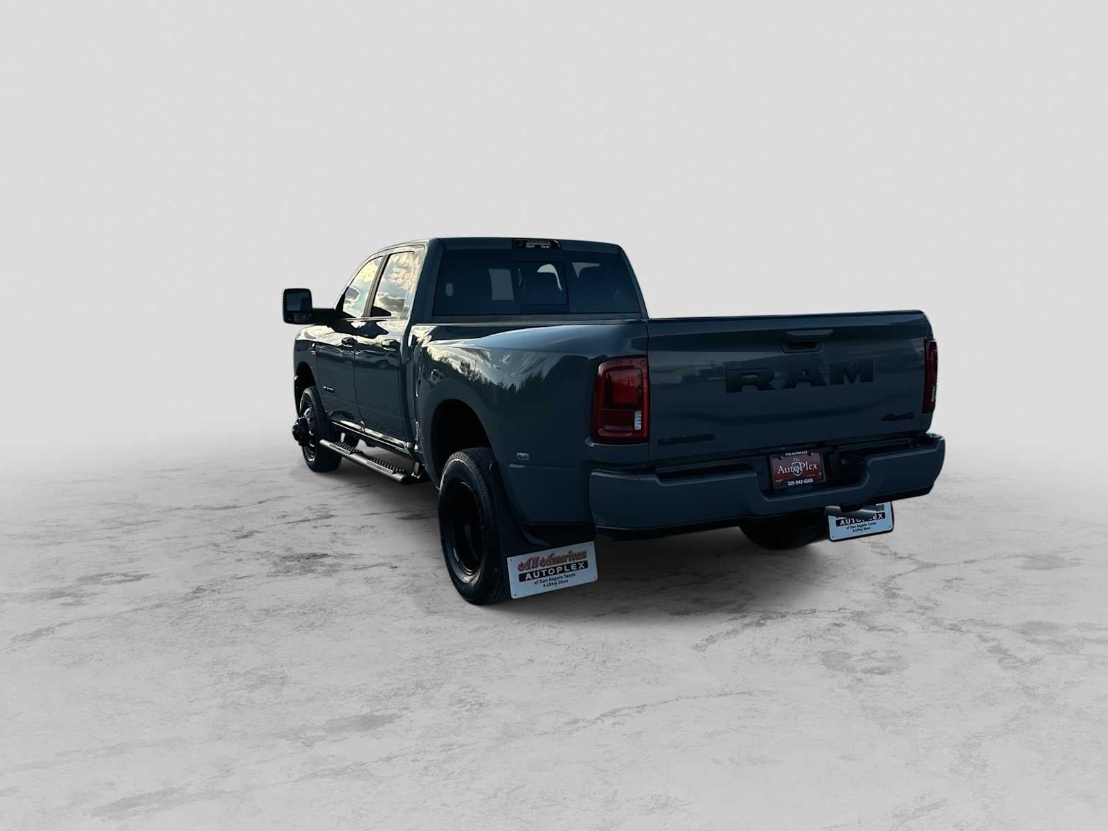 2026 RAM 3500 RAM 3500 LARAMIE CREW CAB 4X4 8' BOX