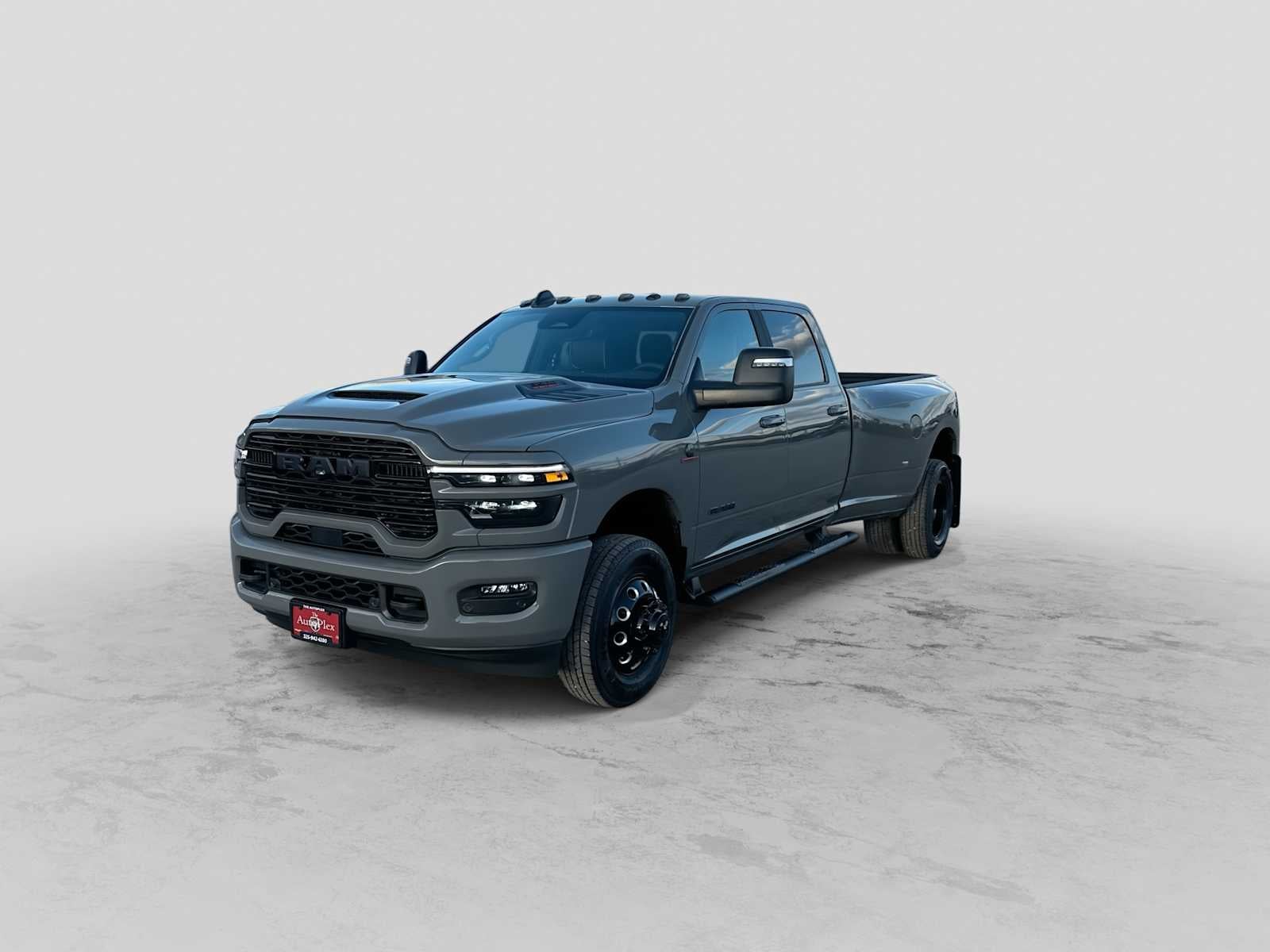 2026 RAM 3500 RAM 3500 LARAMIE CREW CAB 4X4 8' BOX
