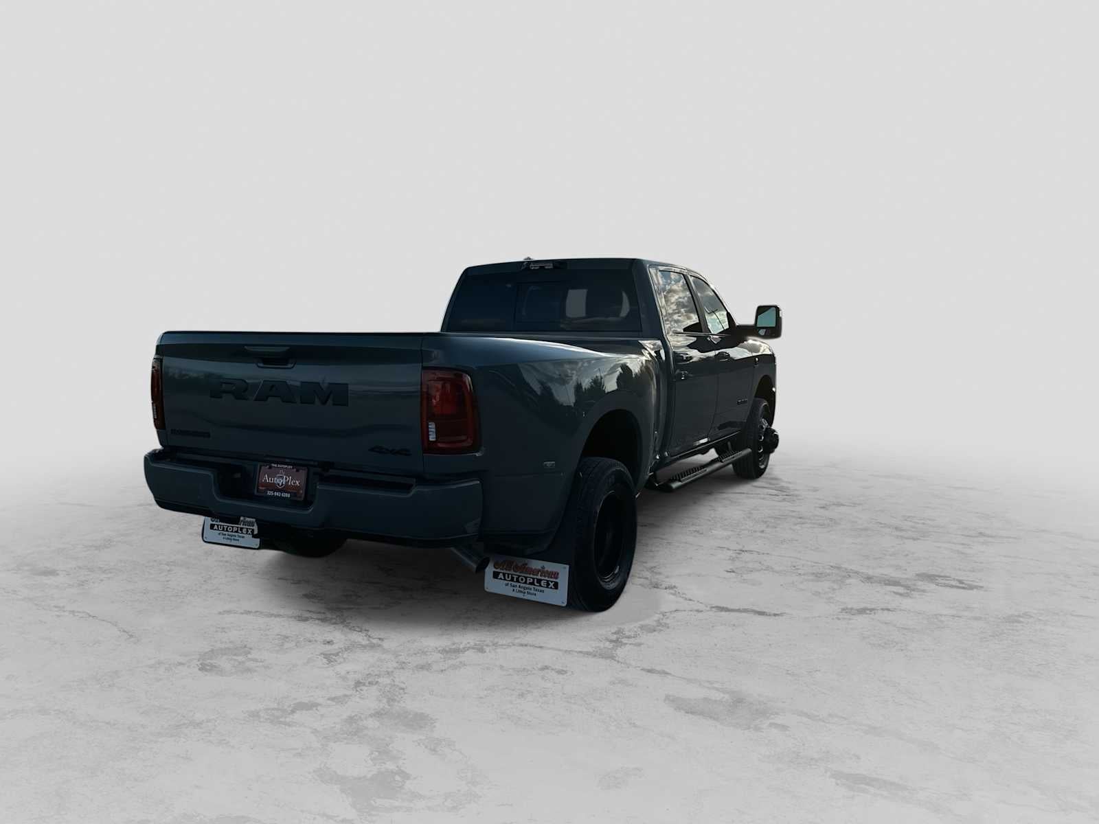 2026 RAM 3500 RAM 3500 LARAMIE CREW CAB 4X4 8' BOX