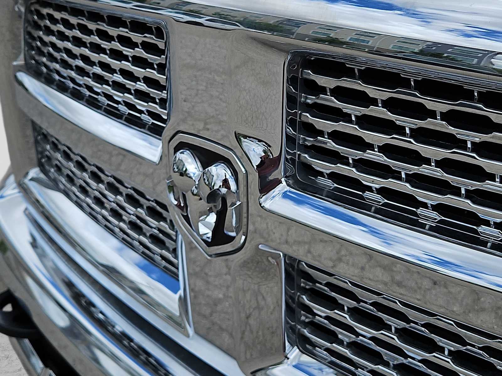 2018 RAM 3500 Laramie Mega Cab 4x4 6'4' Box