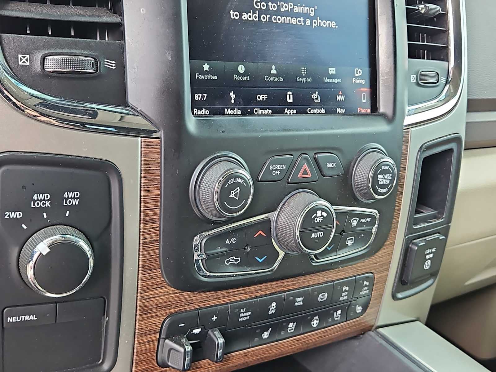 2018 RAM 3500 Laramie Mega Cab 4x4 6'4' Box