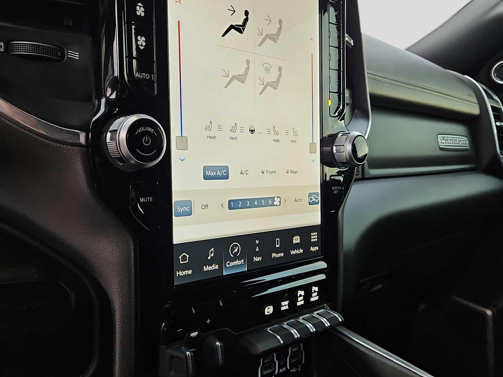 2024 RAM 3500 Laramie Mega Cab 4x4 6'4' Box