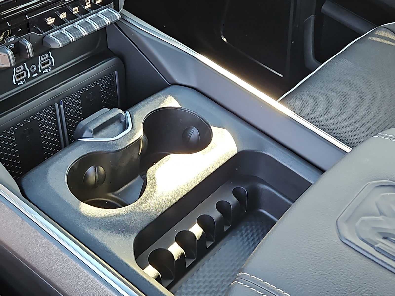 2026 RAM Ram 3500 RAM 3500 LARAMIE MEGA CAB 4X4 6'4' BOX