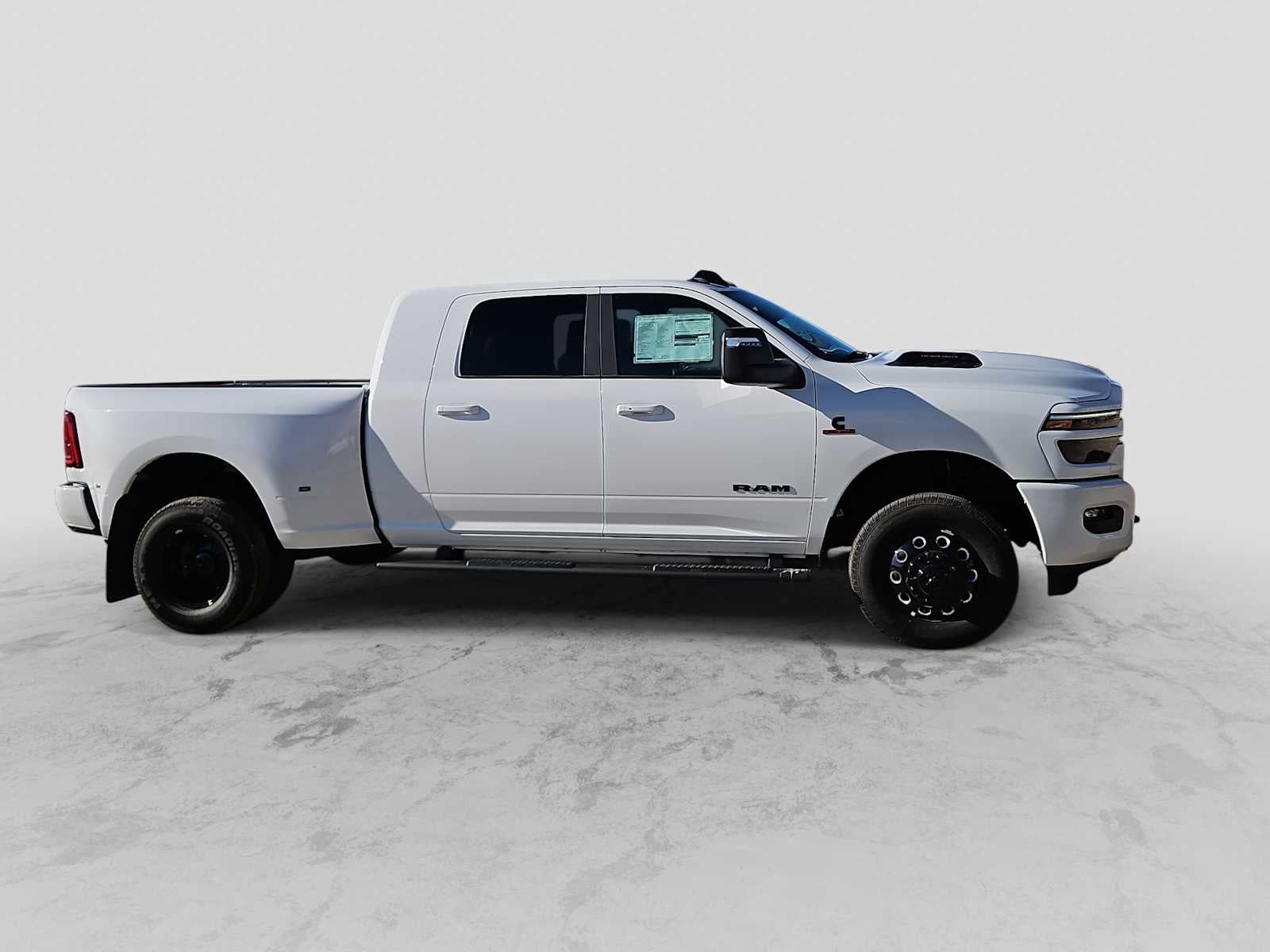 2026 RAM Ram 3500 RAM 3500 LARAMIE MEGA CAB 4X4 6'4' BOX