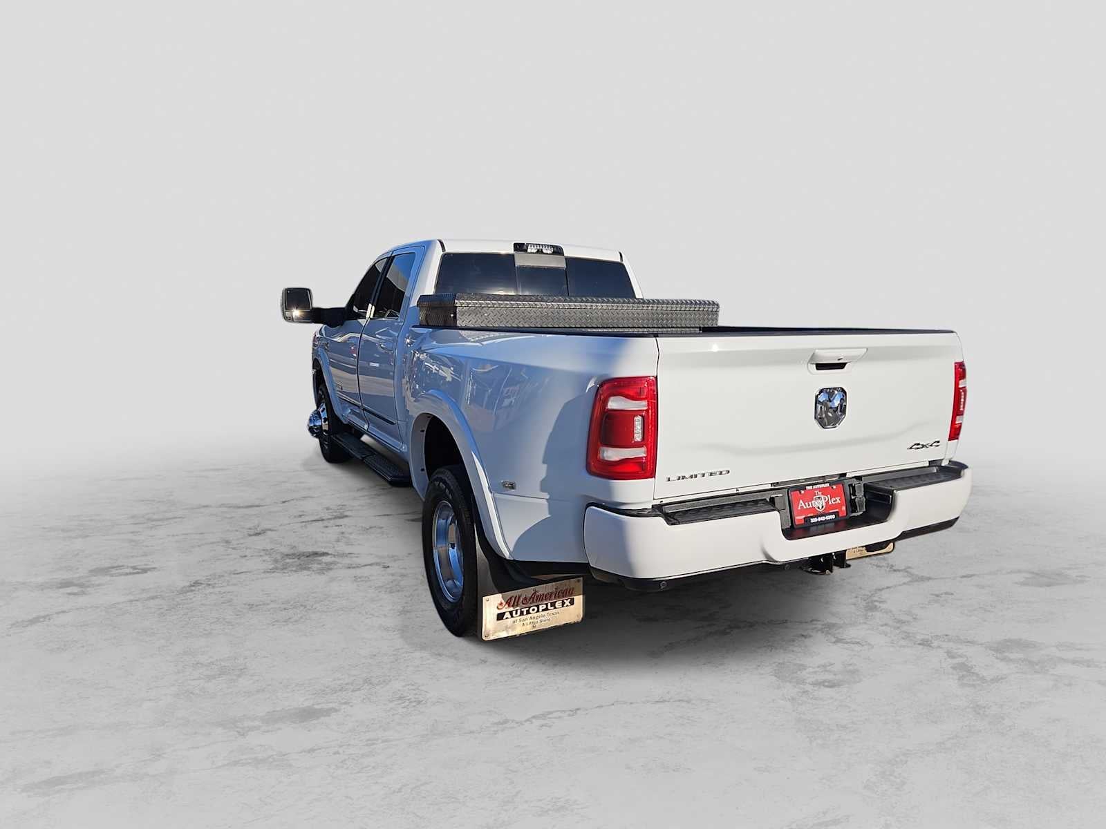 2024 RAM 3500 Limited Crew Cab 4x4 8' Box