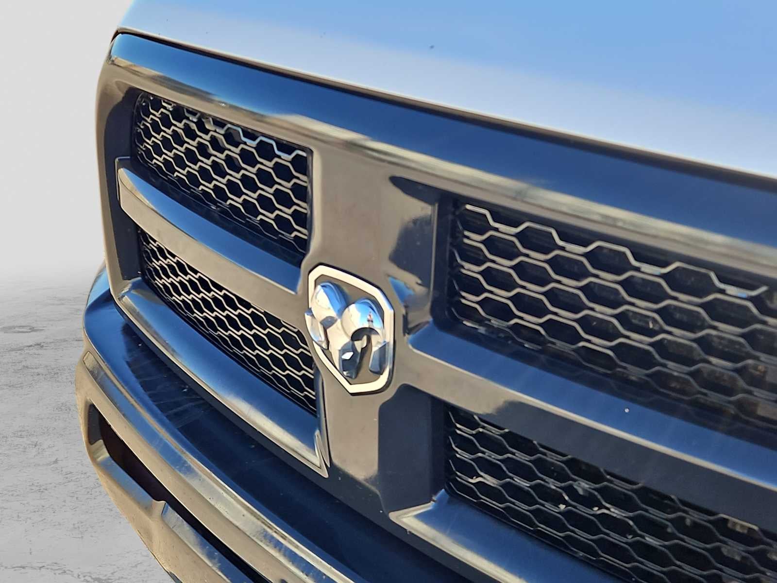 2018 RAM 2500 Tradesman Regular Cab 4x2 8' Box