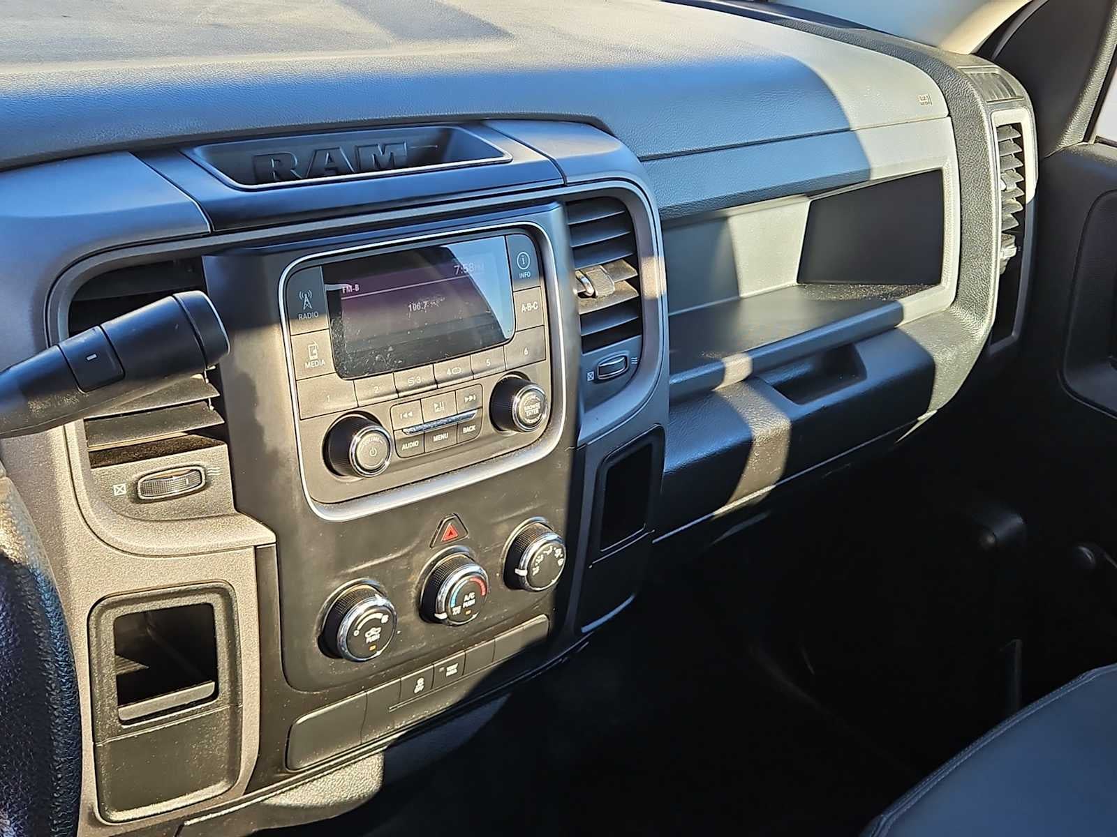 2018 RAM 2500 Tradesman Regular Cab 4x2 8' Box