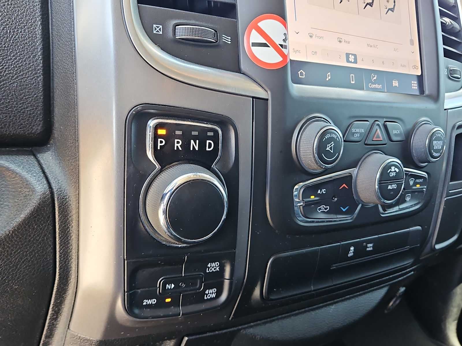 2023 RAM 1500 Classic SLT Crew Cab 4x4 5'7' Box