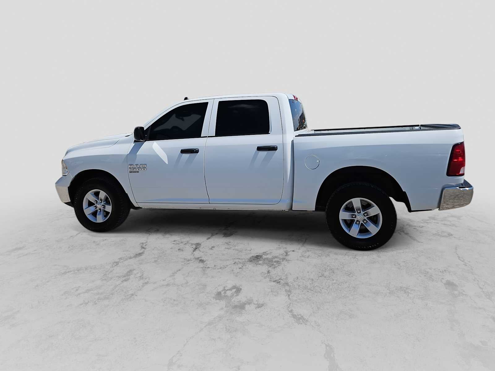 2023 RAM 1500 Classic SLT Crew Cab 4x4 5'7' Box