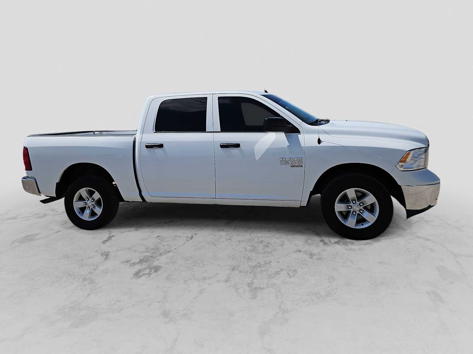 2023 RAM 1500 Classic SLT Crew Cab 4x4 5'7' Box