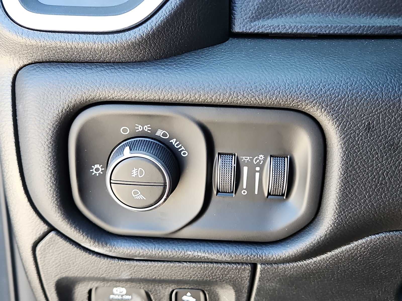 2026 RAM Ram 1500 RAM 1500 LONE STAR CREW CAB 4X2 5'7' BOX