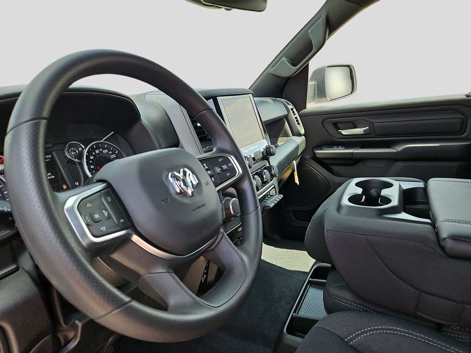 2026 RAM 1500 RAM 1500 EXPRESS CREW CAB 4X2 5'7' BOX