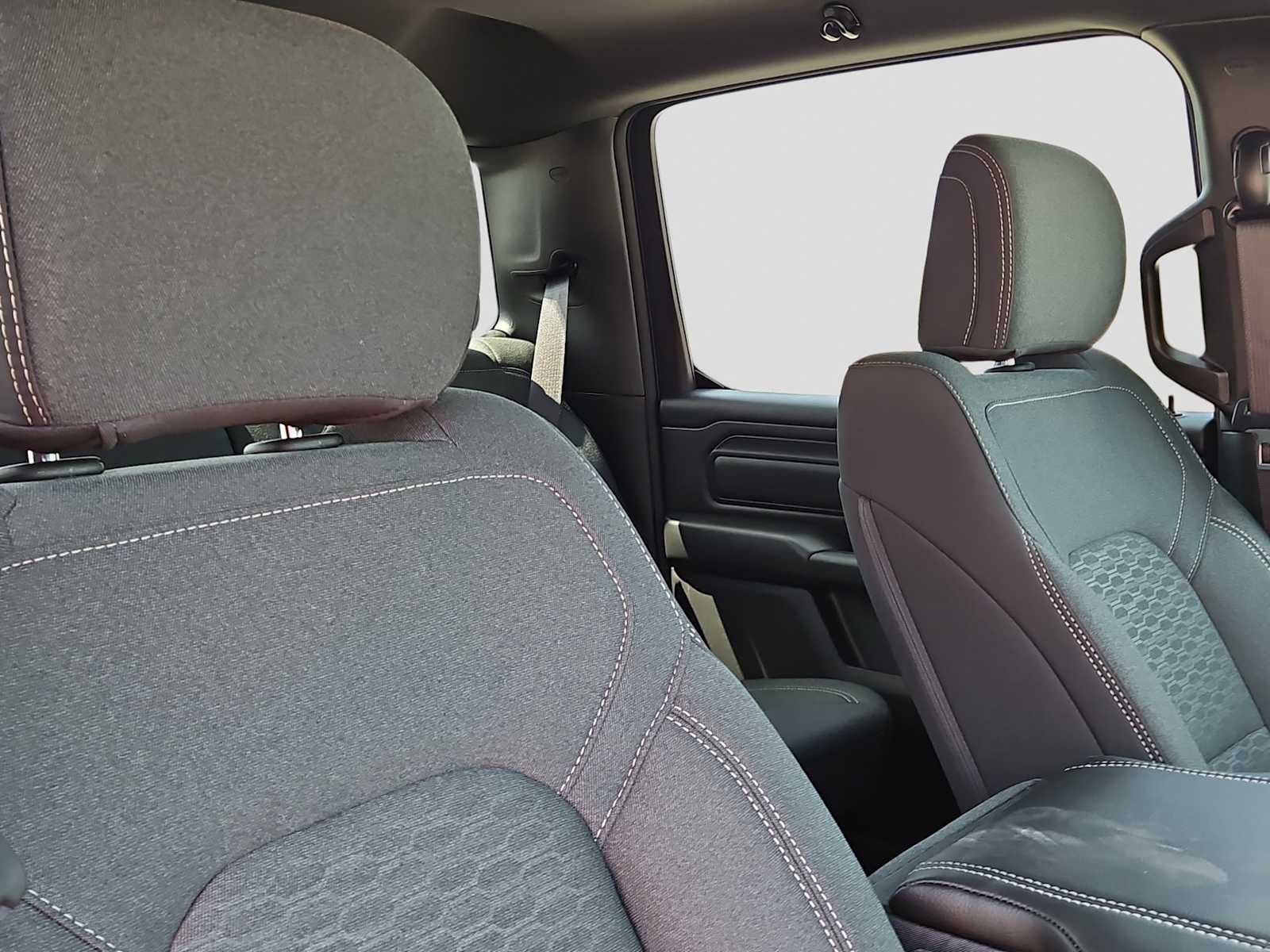 2026 RAM 1500 RAM 1500 EXPRESS CREW CAB 4X2 5'7' BOX