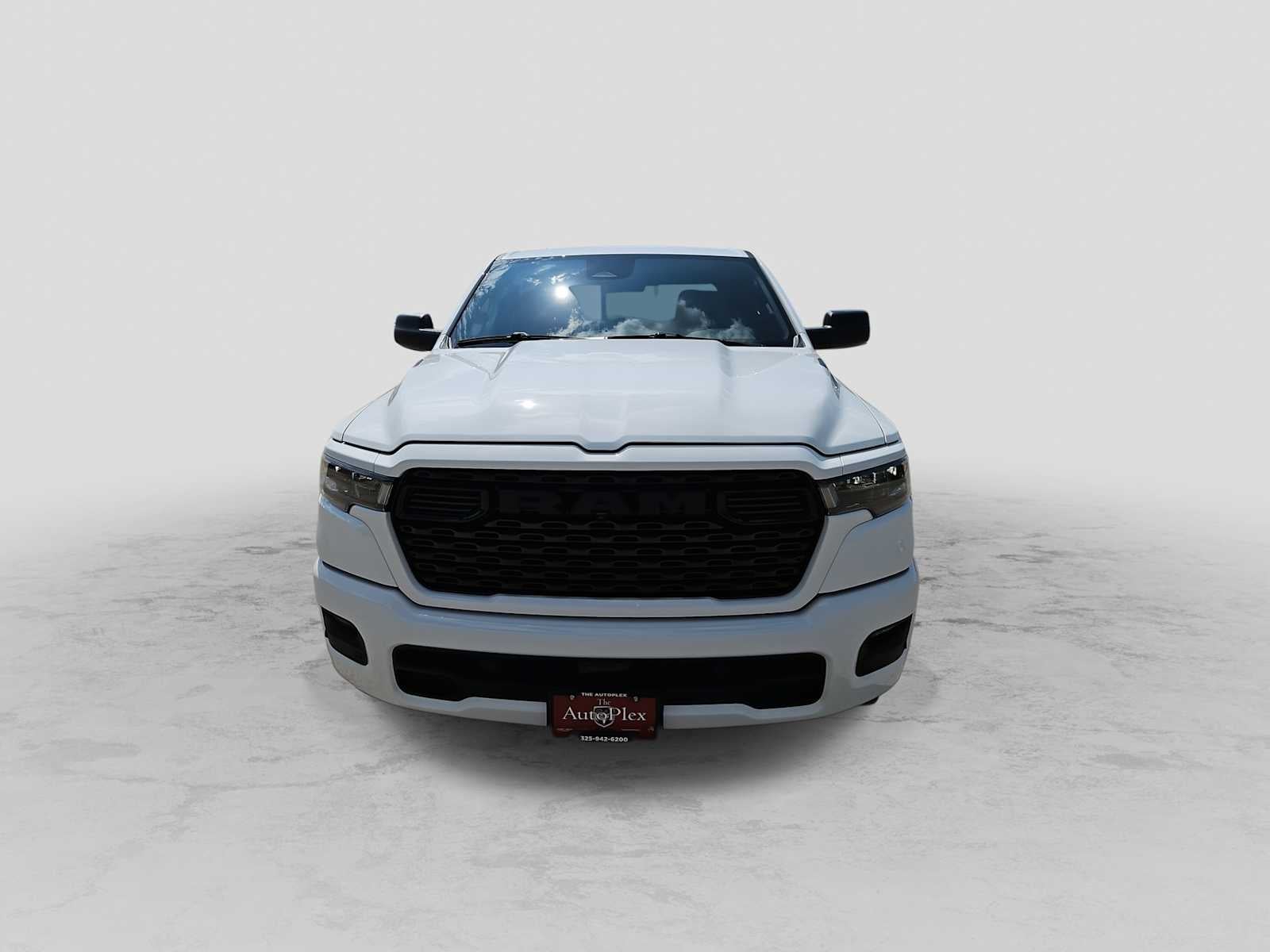 2026 RAM 1500 RAM 1500 EXPRESS CREW CAB 4X2 5'7' BOX