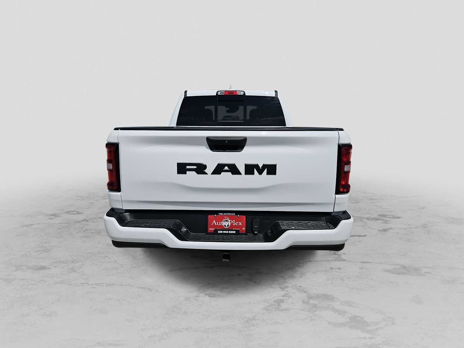 2026 RAM 1500 RAM 1500 EXPRESS CREW CAB 4X2 5'7' BOX