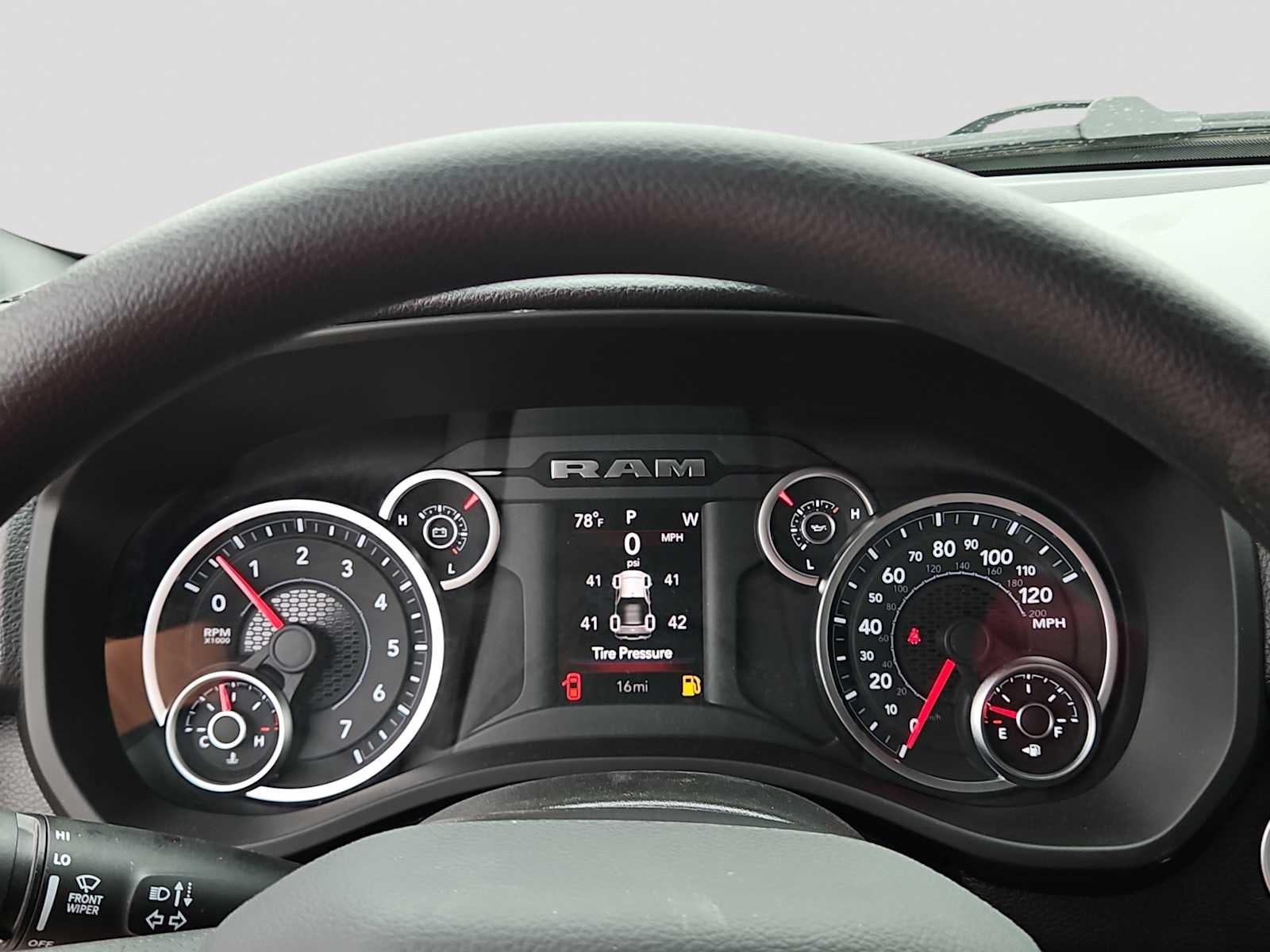 2026 RAM 1500 RAM 1500 EXPRESS CREW CAB 4X2 5'7' BOX
