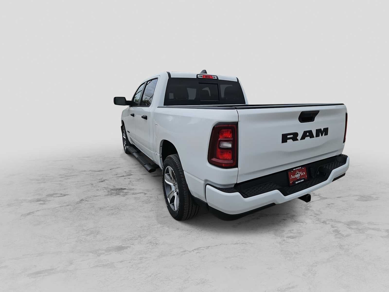 2026 RAM 1500 RAM 1500 EXPRESS CREW CAB 4X2 5'7' BOX