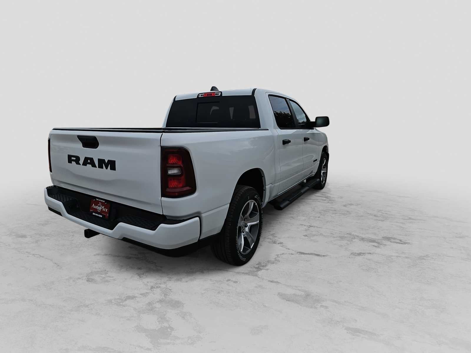 2026 RAM 1500 RAM 1500 EXPRESS CREW CAB 4X2 5'7' BOX