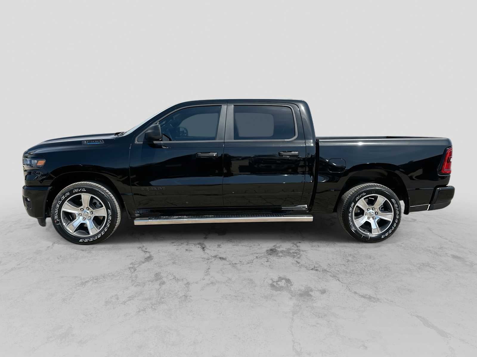 2026 RAM 1500 RAM 1500 EXPRESS CREW CAB 4X2 5'7' BOX