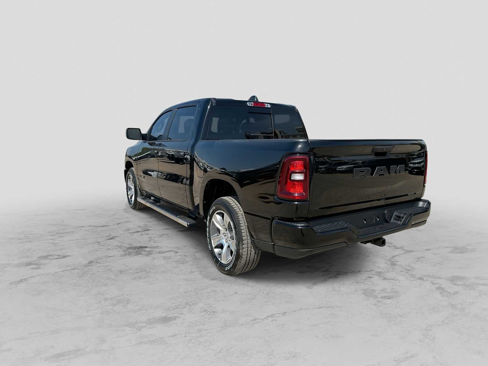 2026 RAM 1500 RAM 1500 EXPRESS CREW CAB 4X2 5'7' BOX