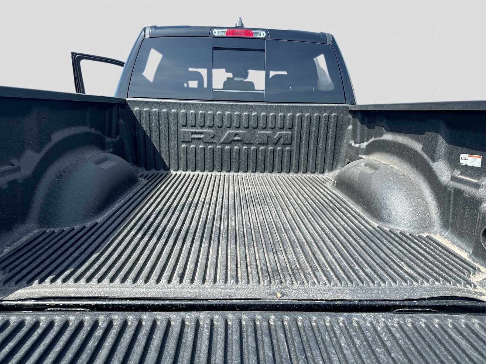 2026 RAM 1500 RAM 1500 EXPRESS CREW CAB 4X2 5'7' BOX