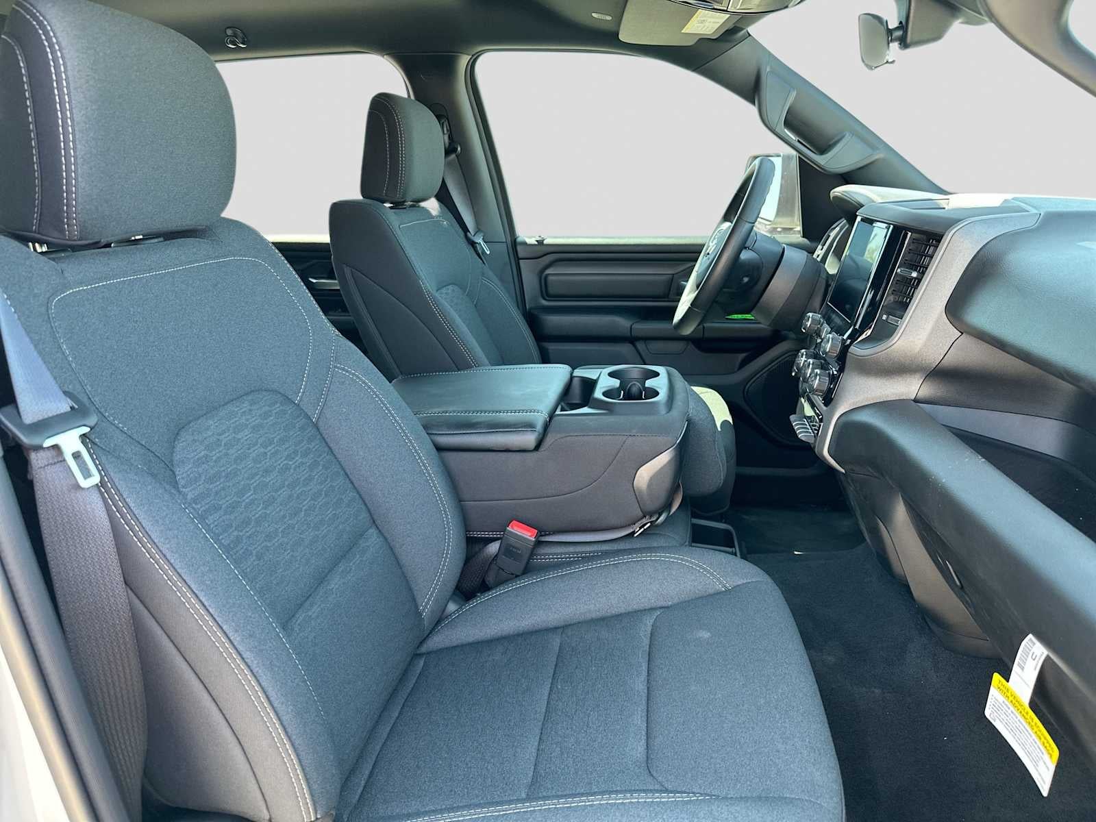 2026 RAM 1500 RAM 1500 EXPRESS CREW CAB 4X2 5'7' BOX