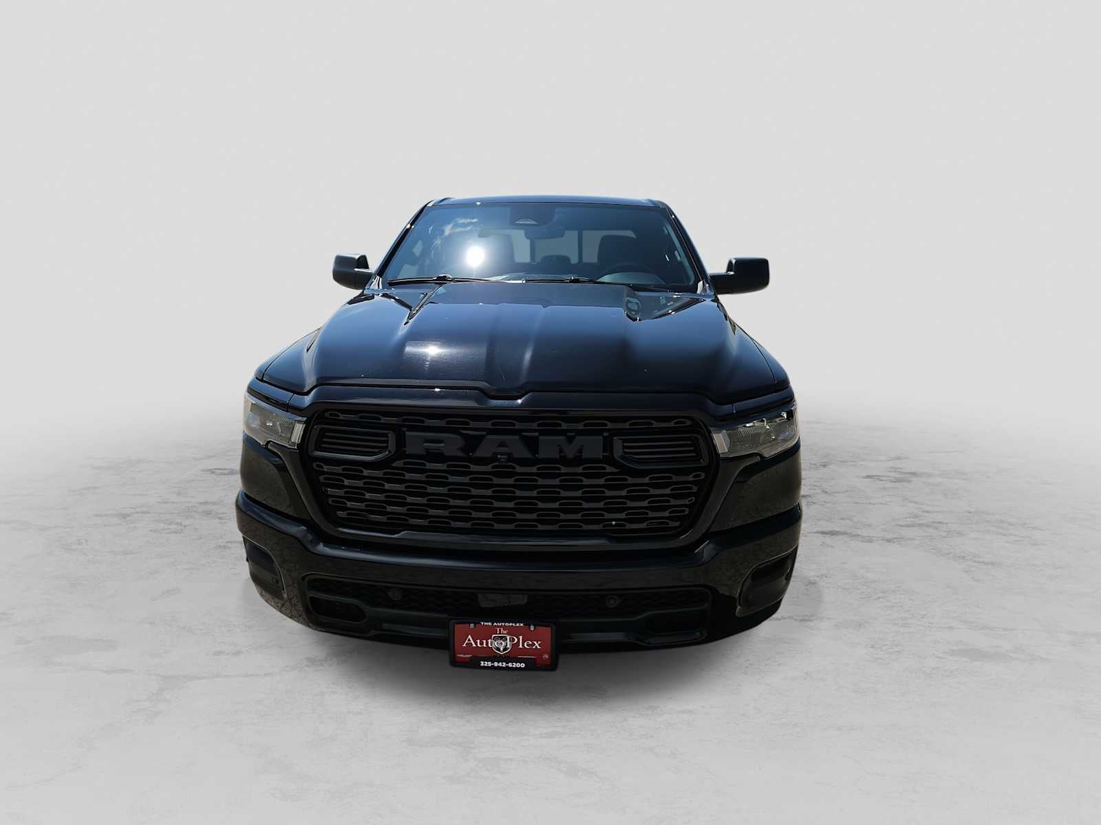 2026 RAM 1500 RAM 1500 EXPRESS CREW CAB 4X2 5'7' BOX