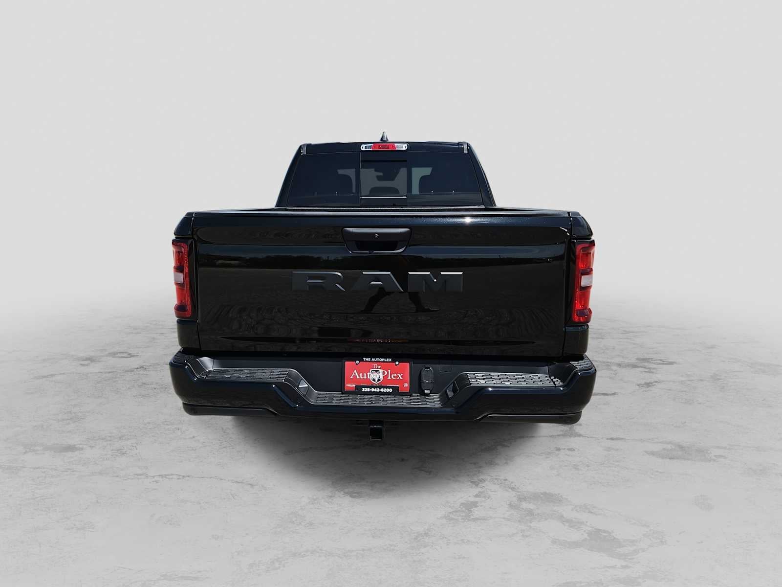 2026 RAM 1500 RAM 1500 EXPRESS CREW CAB 4X2 5'7' BOX