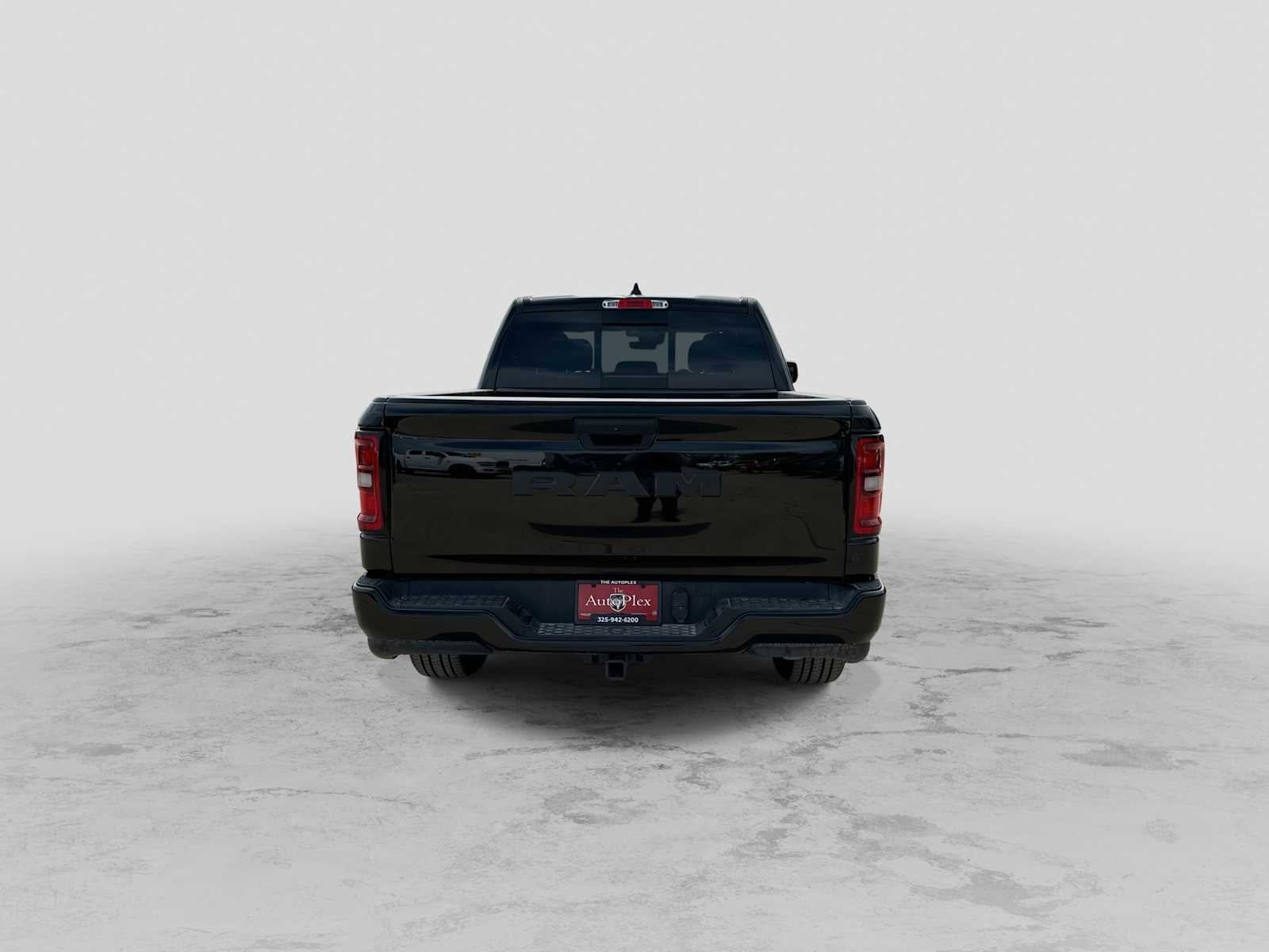 2026 RAM 1500 RAM 1500 EXPRESS CREW CAB 4X2 5'7' BOX