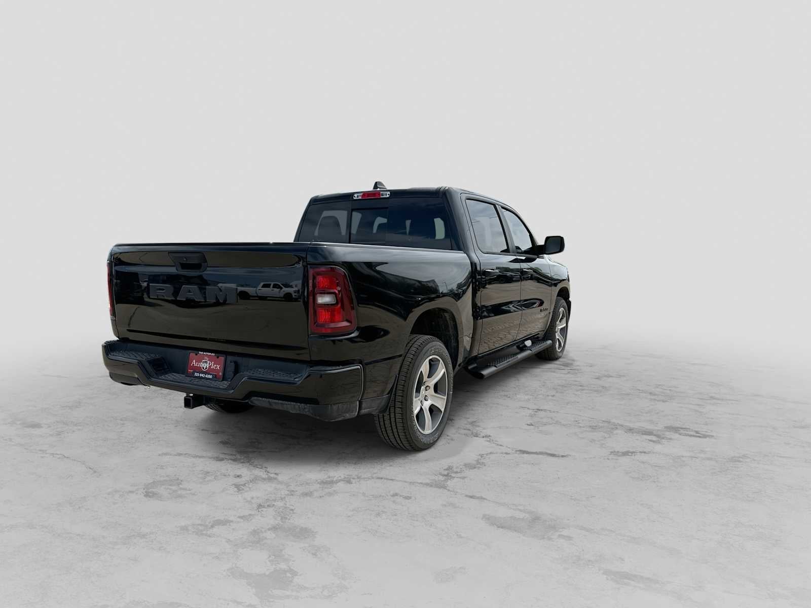2026 RAM 1500 RAM 1500 EXPRESS CREW CAB 4X2 5'7' BOX