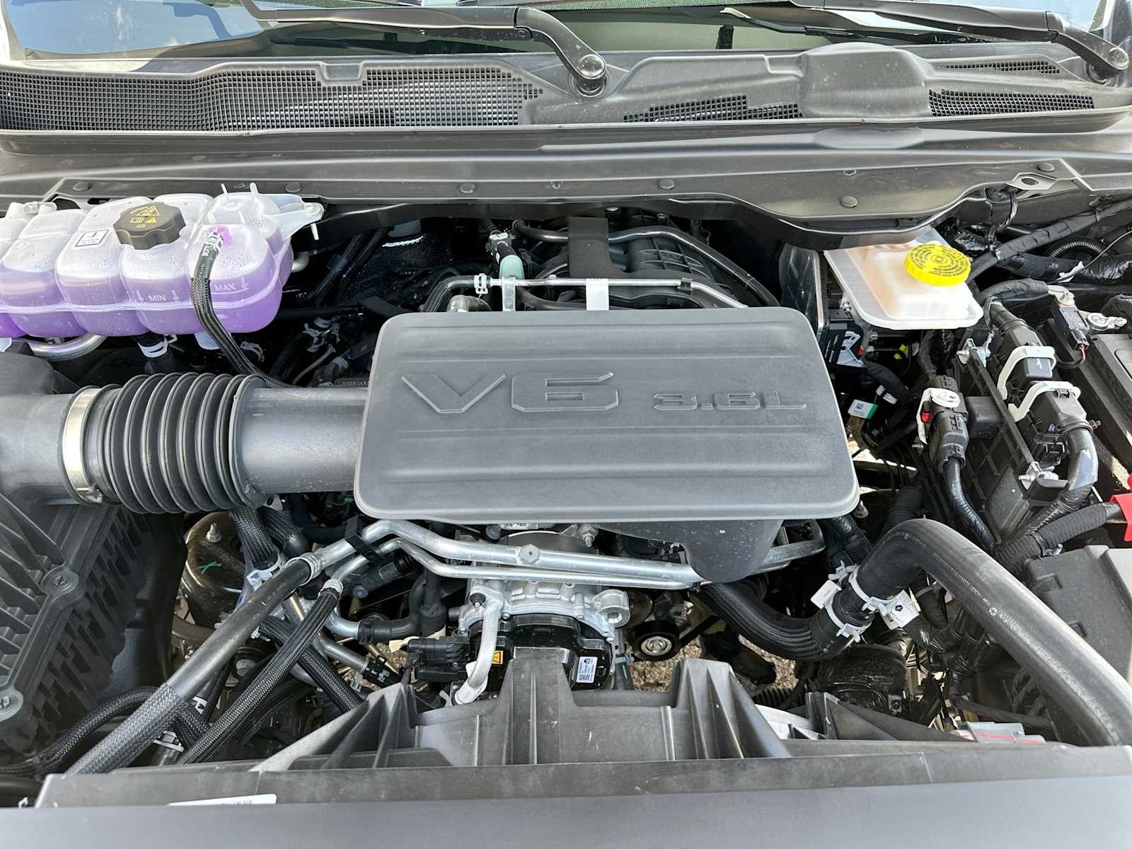2026 RAM 1500 RAM 1500 EXPRESS CREW CAB 4X2 5'7' BOX