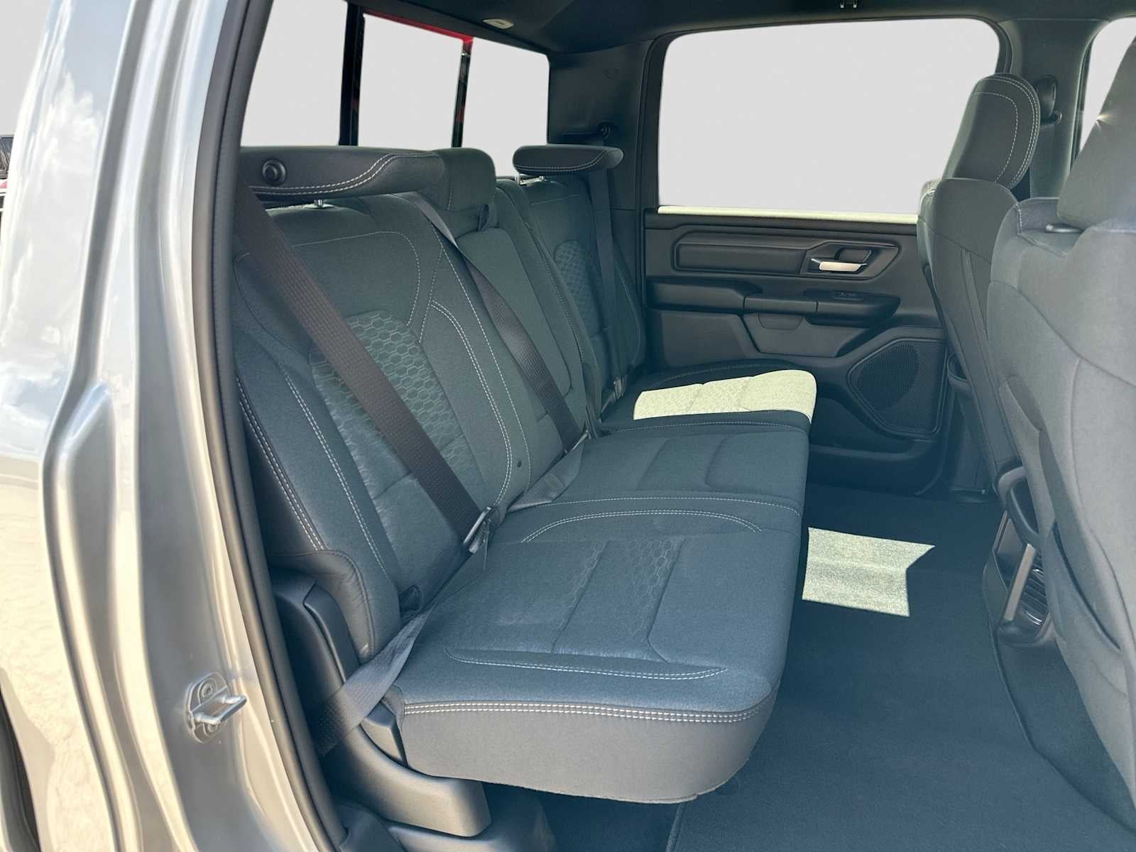 2026 RAM 1500 RAM 1500 EXPRESS CREW CAB 4X2 5'7' BOX