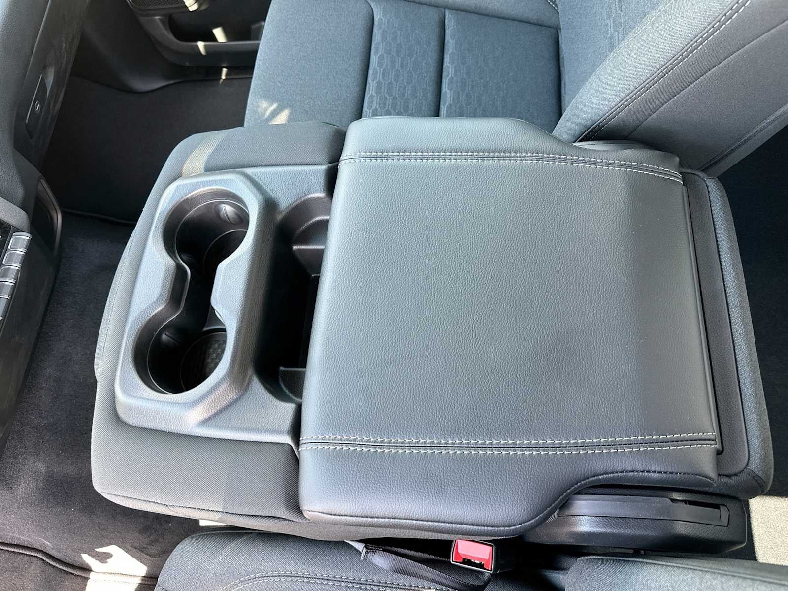 2026 RAM 1500 RAM 1500 EXPRESS CREW CAB 4X2 5'7' BOX