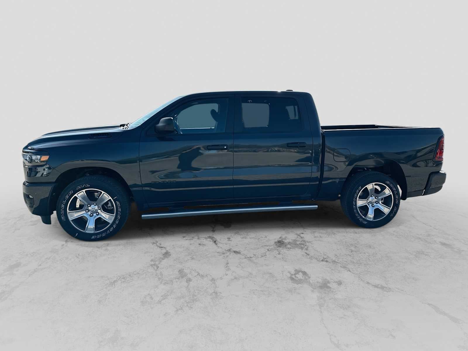 2026 RAM 1500 RAM 1500 EXPRESS CREW CAB 4X2 5'7' BOX