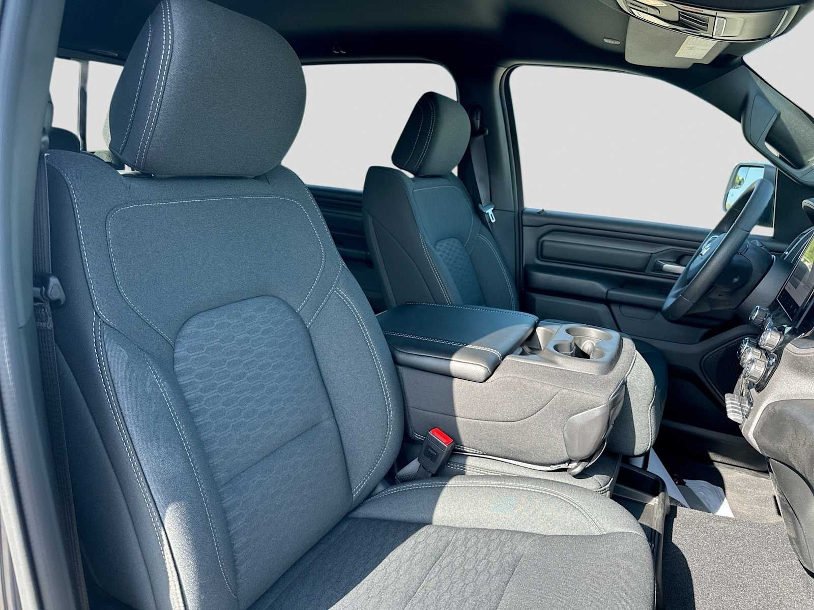 2026 RAM 1500 RAM 1500 EXPRESS CREW CAB 4X2 5'7' BOX