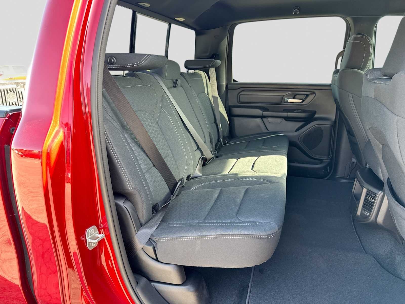 2026 RAM 1500 RAM 1500 EXPRESS CREW CAB 4X2 5'7' BOX