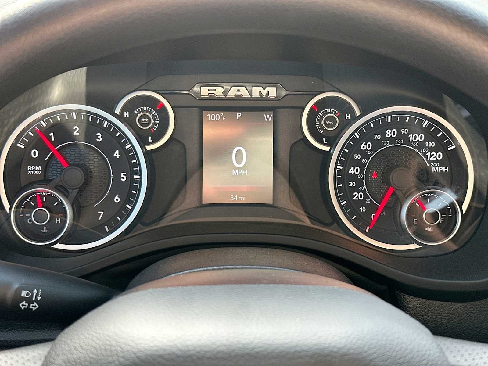 2026 RAM 1500 RAM 1500 EXPRESS CREW CAB 4X2 5'7' BOX