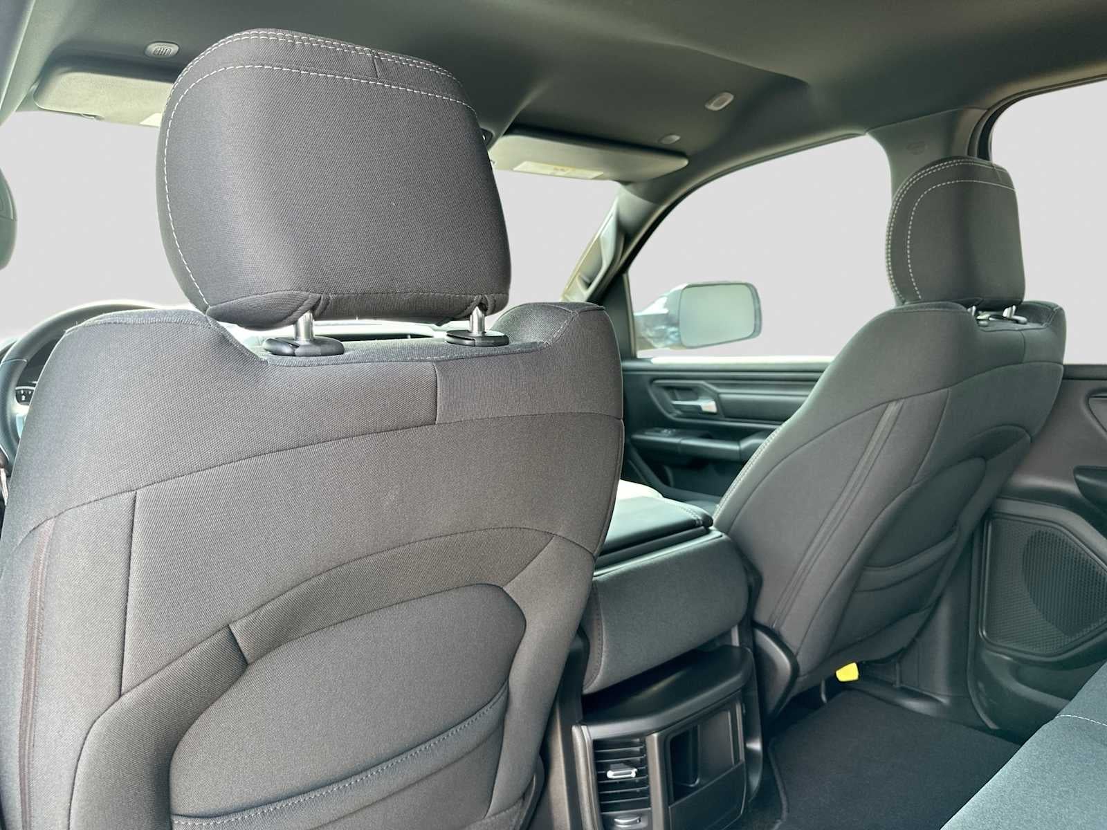 2026 RAM 1500 RAM 1500 EXPRESS CREW CAB 4X2 5'7' BOX