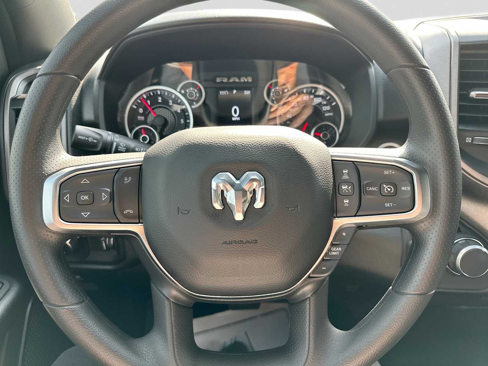 2026 RAM 1500 RAM 1500 EXPRESS CREW CAB 4X2 5'7' BOX