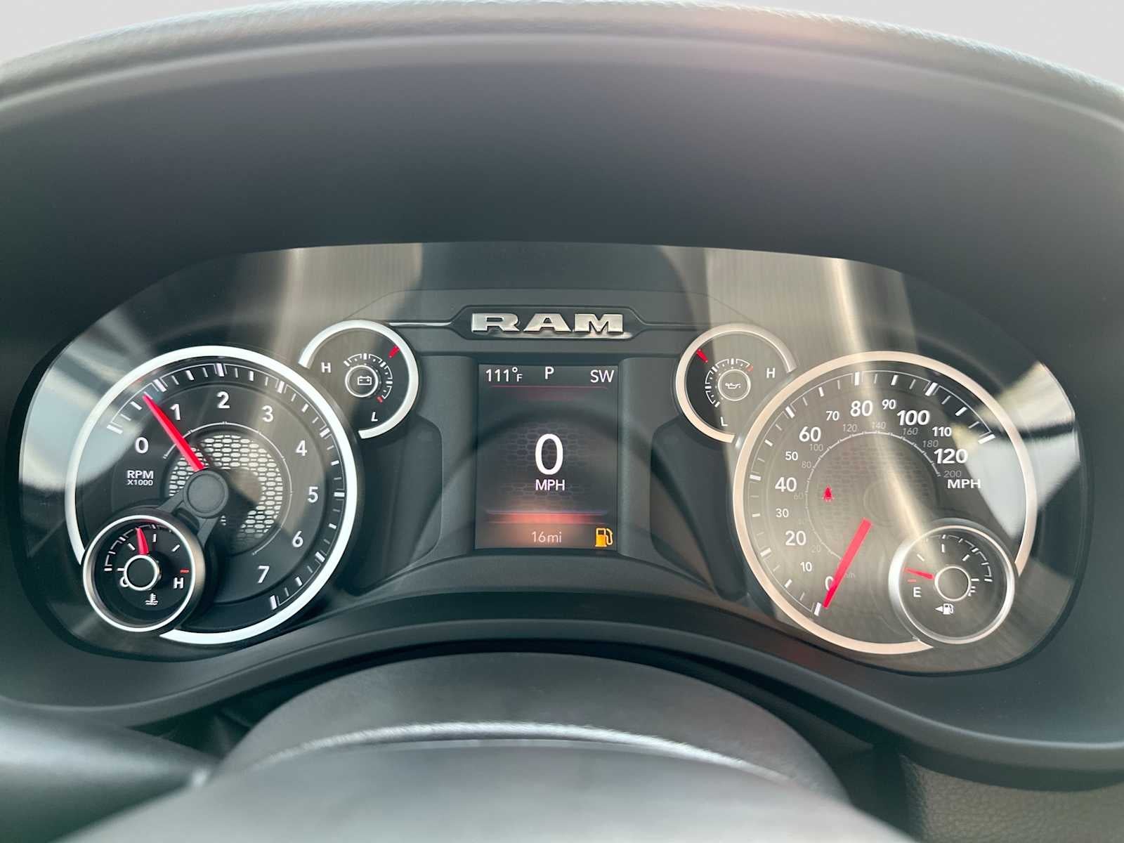 2026 RAM 1500 RAM 1500 EXPRESS CREW CAB 4X2 5'7' BOX