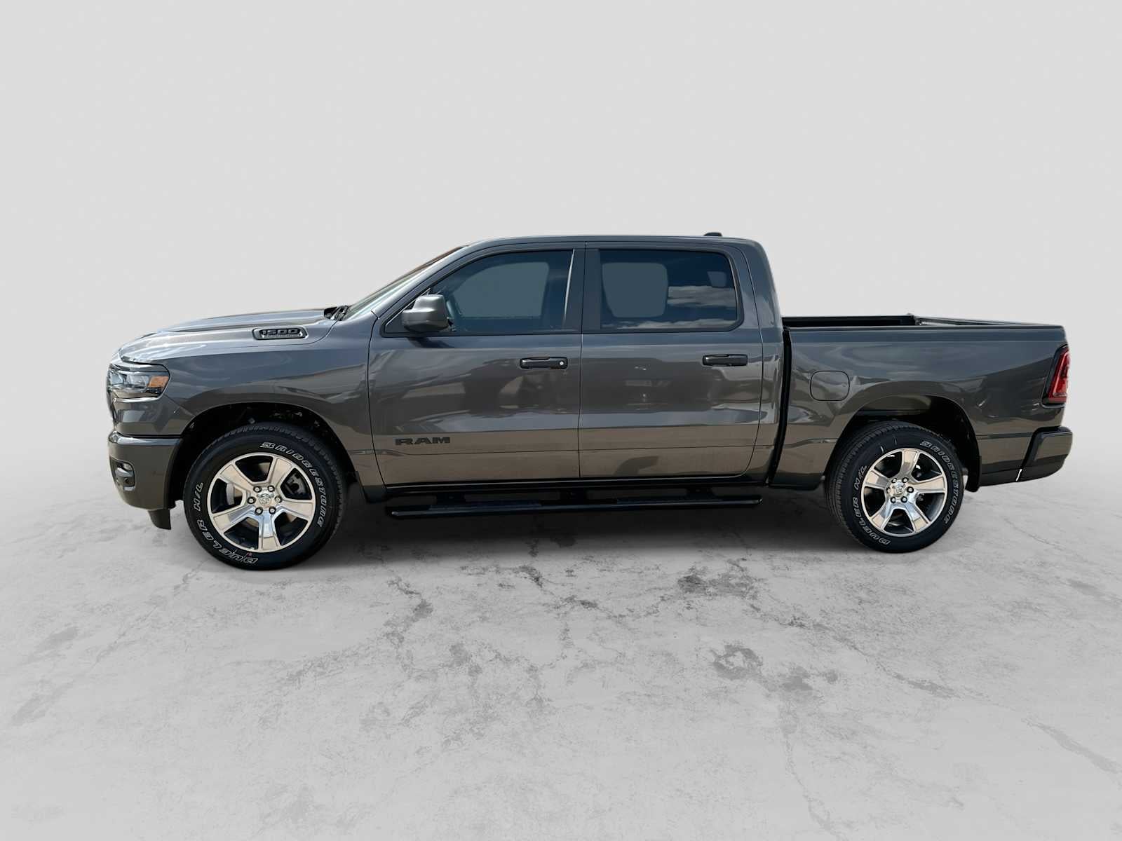 2026 RAM 1500 RAM 1500 EXPRESS CREW CAB 4X2 5'7' BOX