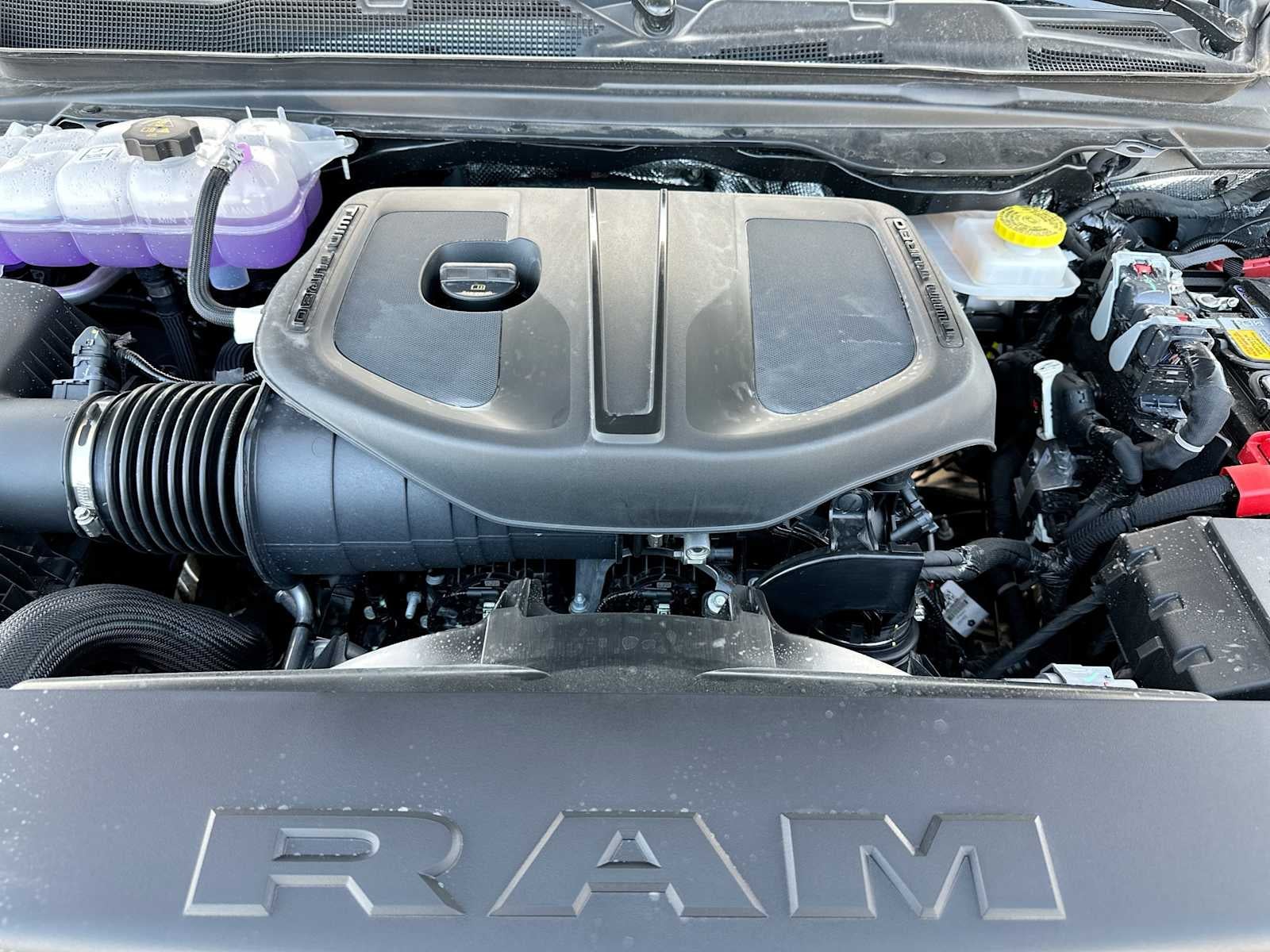 2026 RAM 1500 RAM 1500 EXPRESS CREW CAB 4X2 5'7' BOX