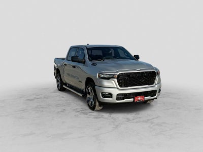 2026 RAM 1500 RAM 1500 EXPRESS CREW CAB 4X2 5'7' BOX