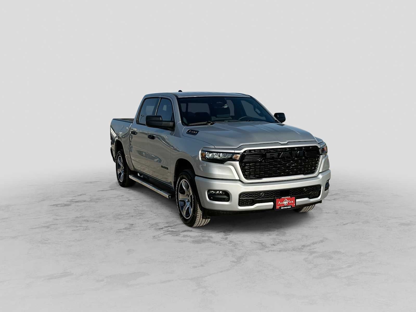 2026 RAM 1500 RAM 1500 EXPRESS CREW CAB 4X2 5'7' BOX